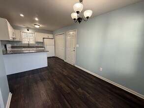 106 Skipping Stone Ln in Jacksonville, NC - Building Photo - Building Photo