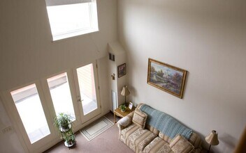 144 Cabot St in Chicopee, MA - Building Photo - Building Photo