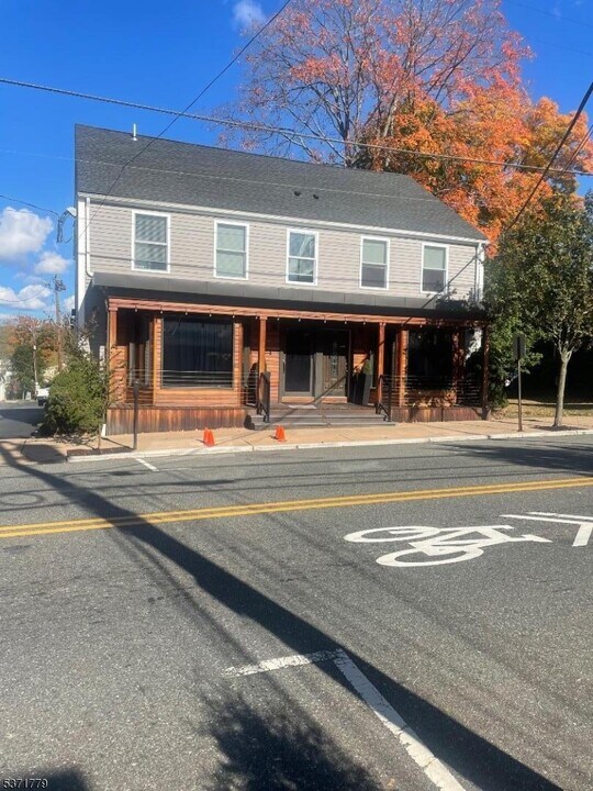 271 Main St in Hackettstown, NJ - Building Photo