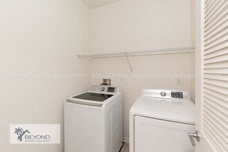1251 Paseo Sea Grass in San Diego, CA - Building Photo - Building Photo