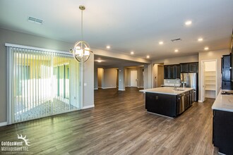 10053 Mountain Foothills Ave in Las Vegas, NV - Building Photo - Building Photo