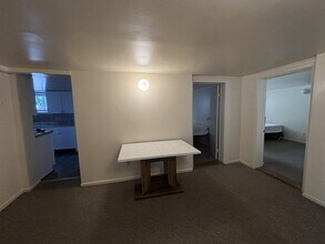 910 S State St, Unit 910 S. State in Ann Arbor, MI - Foto de edificio - Building Photo