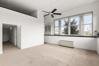 1 Landmark Sq in Port Chester, NY - Building Photo - Building Photo