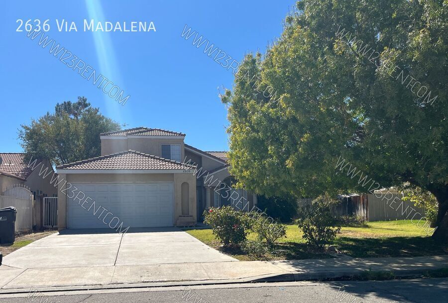 2636 Vía Madalena in Lancaster, CA - Building Photo