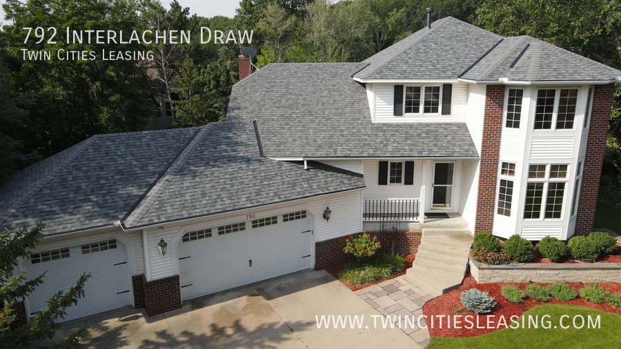 792 Interlachen Draw in Woodbury, MN - Building Photo