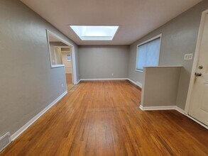 137 Rosemont Dr in Coraopolis, PA - Building Photo - Building Photo