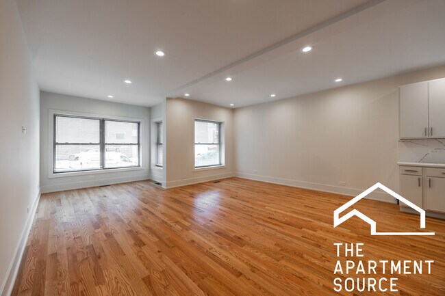 property at 652 W Gordon Terrace