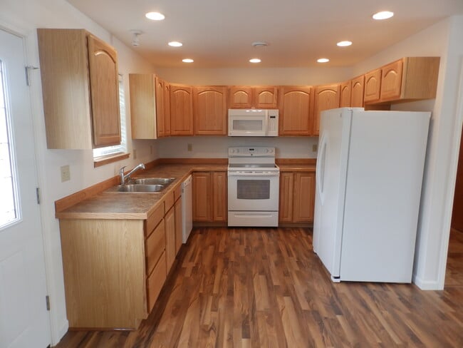 36246 Irelands Way Cir, Unit 1 in Soldotna, AK - Building Photo - Building Photo