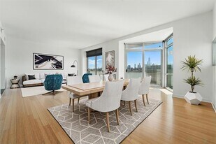 225 River St in Hoboken, NJ - Building Photo