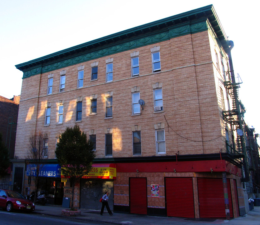 409-417 Nostrand Ave in Brooklyn, NY - Building Photo