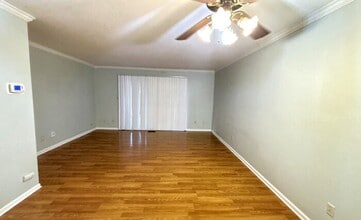 2324 Woodbrook Cir N in Columbus, OH - Building Photo - Building Photo