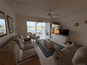 4492 NE Ocean Blvd in Jensen Beach, FL - Building Photo - Building Photo