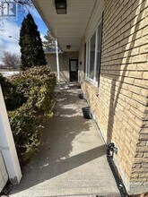 1 Esplanade Rd in Brampton, ON - Building Photo - Building Photo