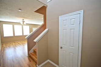5614 Redgrove Ln in Katy, TX - Foto de edificio - Building Photo