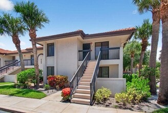 400 Club Cir, Unit 201 in Boca Raton, FL - Foto de edificio - Building Photo