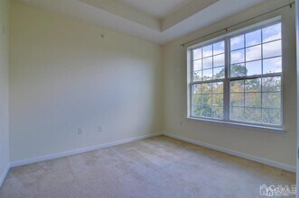 843 Liberty Ct in Piscataway, NJ - Building Photo - Building Photo
