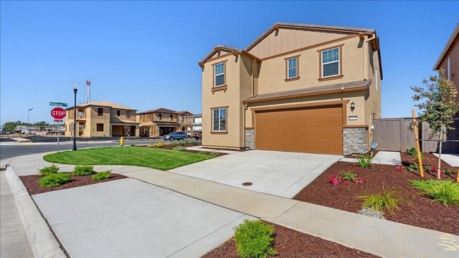 1045 Lost Creek Ranch Dr in Plumas Lake, CA - Building Photo - Building Photo