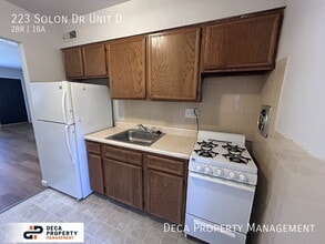 223 Solon Dr in Ballwin, MO - Building Photo - Building Photo