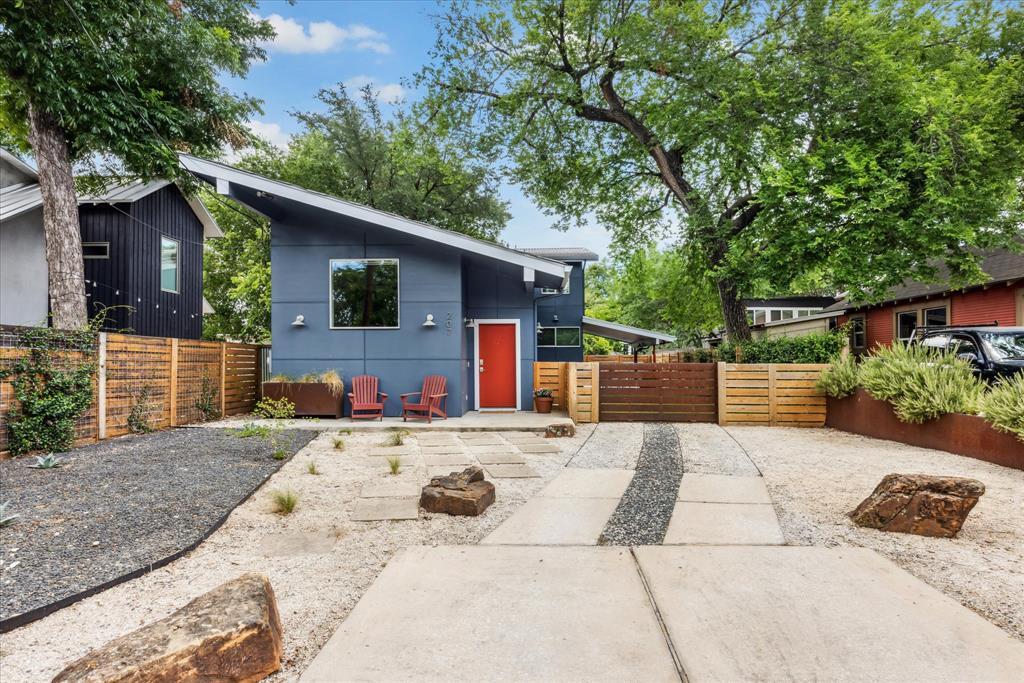 207 Caney St in Austin, TX - Building Photo