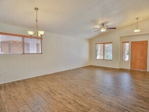 3993 E Shadow Branch Dr in Tucson, AZ - Building Photo - Building Photo