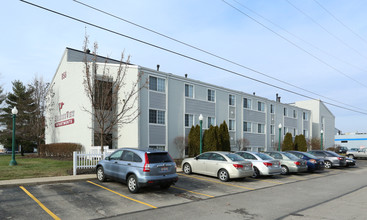 Metro Management - Stadium View Apartments in Columbus, OH - Building Photo - Building Photo