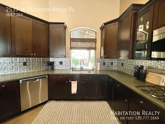 2537 W Overton Ridge Pl in Tucson, AZ - Building Photo - Building Photo