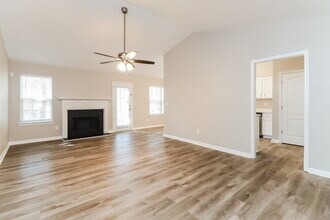 310 Lakeside Point in Covington, GA - Building Photo - Building Photo