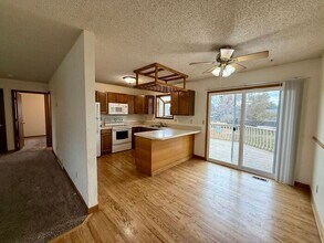 902 Bayberry Dr in Loveland, CO - Building Photo - Building Photo