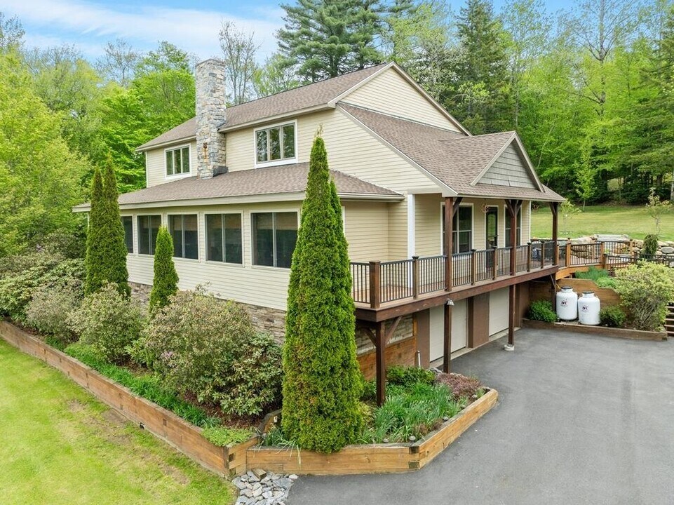 588 Granite Lake Rd in Nelson, NH - Building Photo