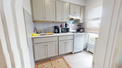 8 Salem St in Medford, MA - Building Photo - Building Photo