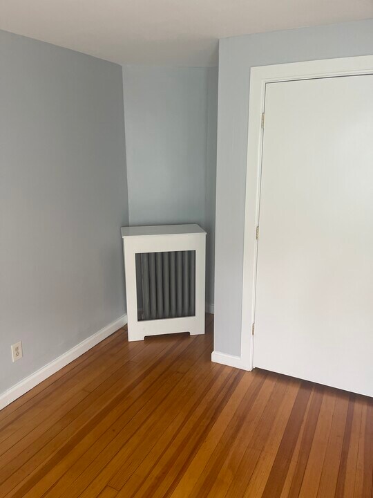 16 Hanna St, Unit Super Duper in Quincy, MA - Foto de edificio