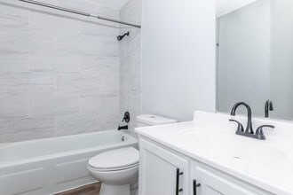 Chestnut Lake in Strongsville, OH - Building Photo - Building Photo