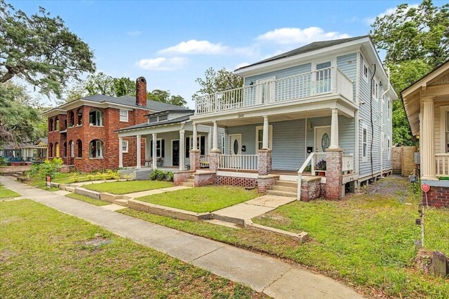 property at 1207 E Anderson St