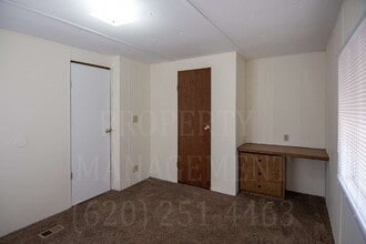 3612 W 7th St in Coffeyville, KS - Building Photo - Building Photo