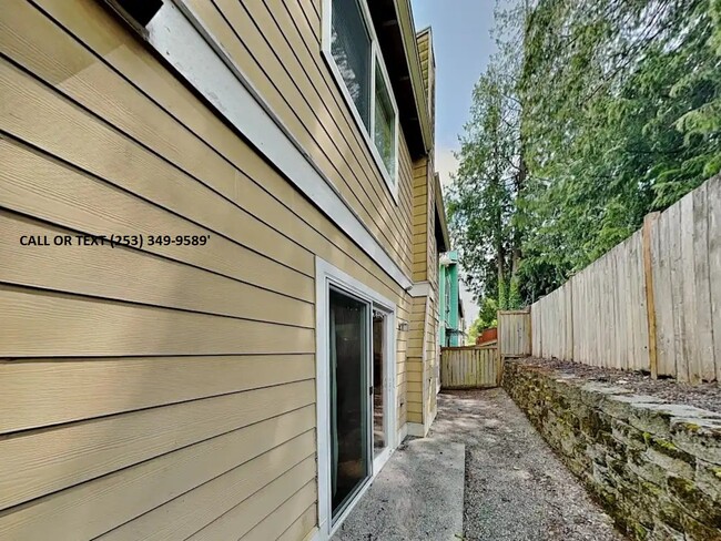 property at 32019 40th Pl SW