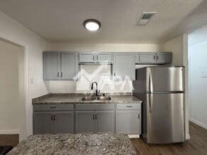 3355 J St in San Antonio, TX - Building Photo - Building Photo