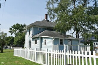 205 W 3rd St in Sheridan, IN - Building Photo - Building Photo
