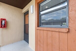 2673 Golf Lake Cir in Melbourne, FL - Building Photo