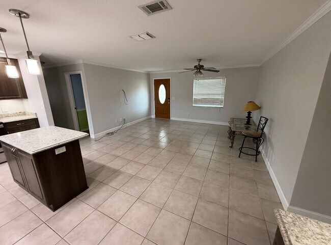 38820 Tall Dr in Zephyrhills, FL - Building Photo - Building Photo