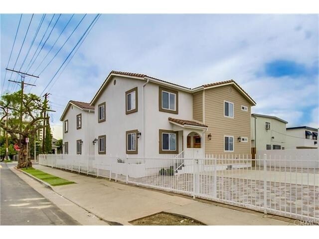 1203 S Catalina St in Los Angeles, CA - Building Photo