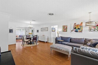 2039 Pine Ridge Dr in Clearwater, FL - Building Photo - Building Photo