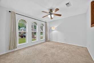 21422 Park Willow Dr in Katy, TX - Building Photo - Building Photo