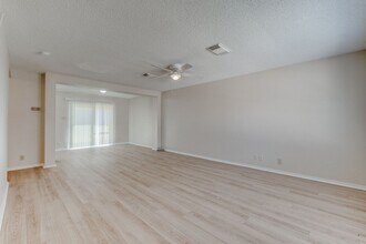 3650 Cameron Springs in San Antonio, TX - Building Photo - Building Photo