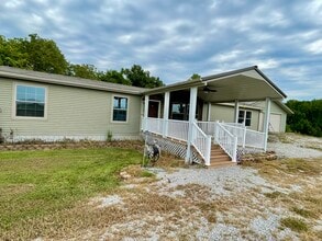 529 NE 851st Rd in Knob Noster, MO - Building Photo - Building Photo