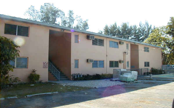 7901-7907 SW 64th Ave in South Miami, FL - Building Photo - Building Photo