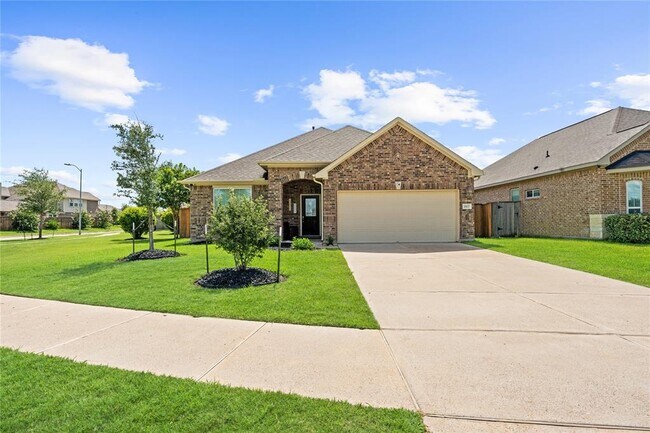 property at 1807 Harmony Bend Ln
