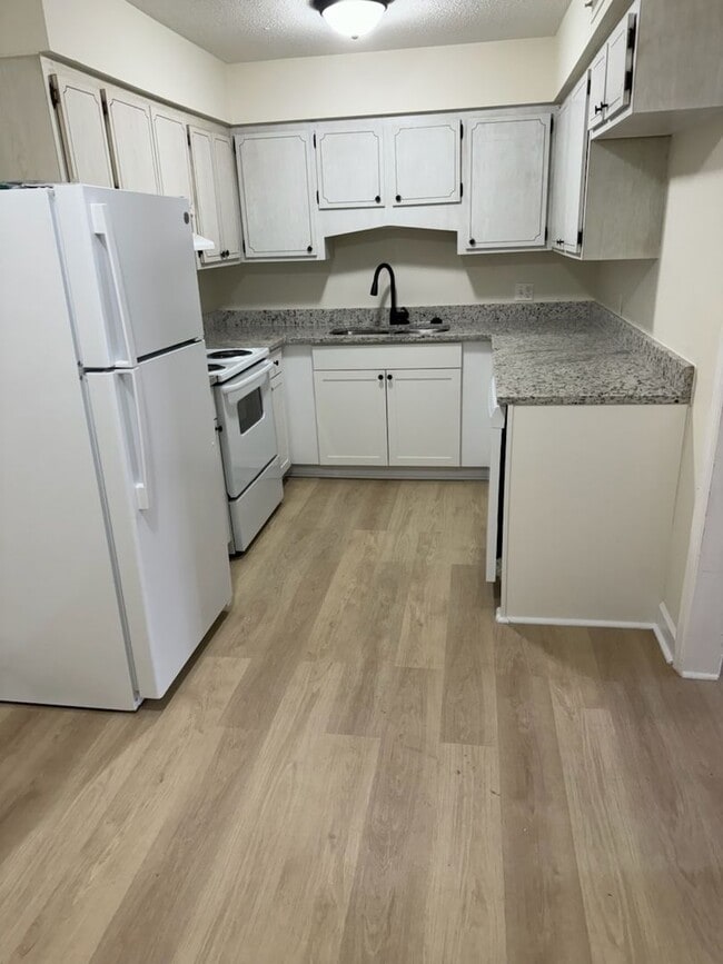 property at 318 Rainbow Dr