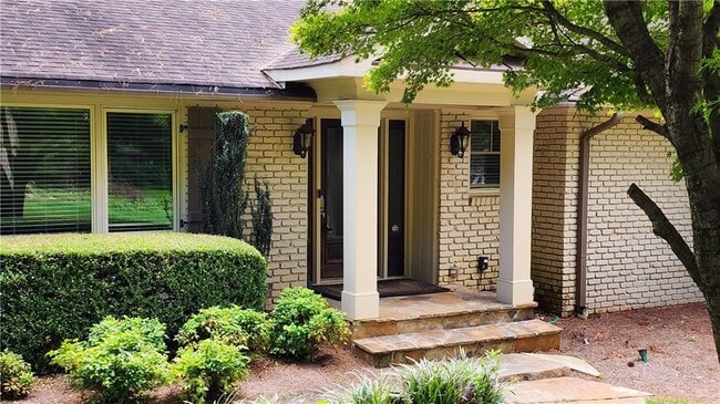 4615 Mystic Dr NE in Atlanta, GA - Building Photo - Building Photo