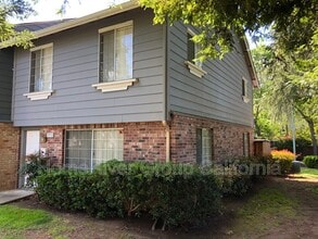 3933 Oak Villa Cir in Carmichael, CA - Building Photo - Building Photo
