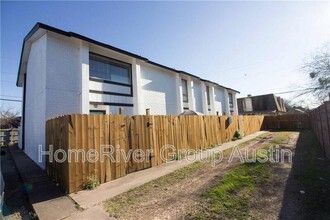 1911 Hearthstone Dr in Austin, TX - Building Photo - Building Photo